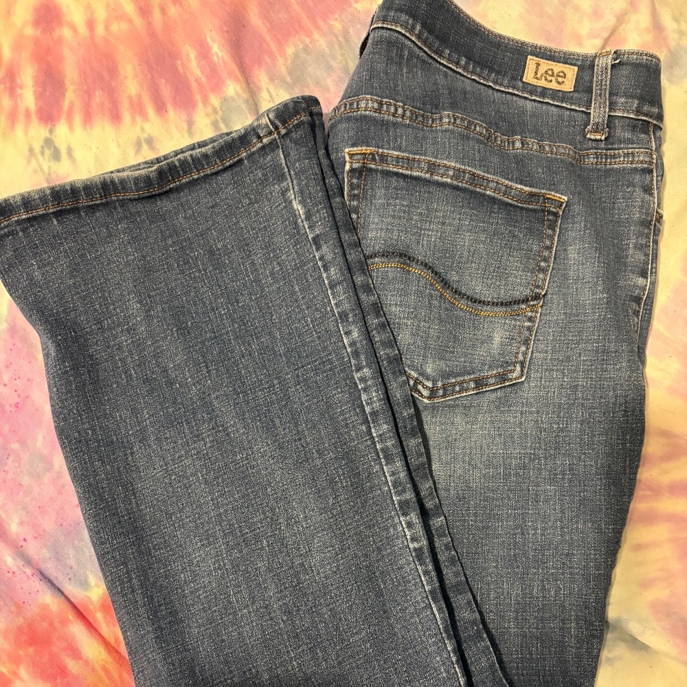 Mid Rise Lee Jeans